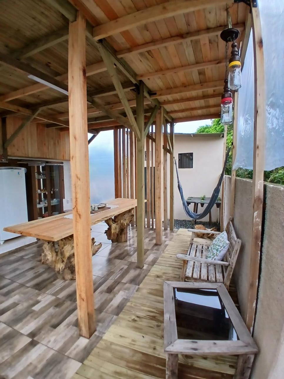 La Casita Casa Familiar Hospedagem E Camping Urbano Navegantes Extérieur photo